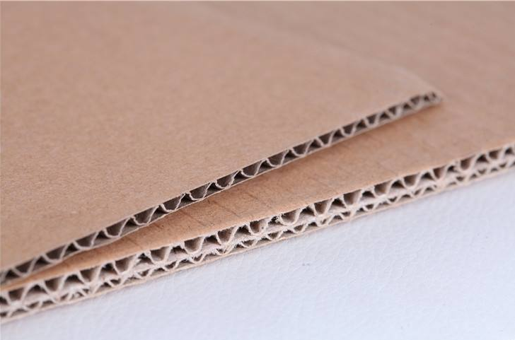 Corrugated cardboard material